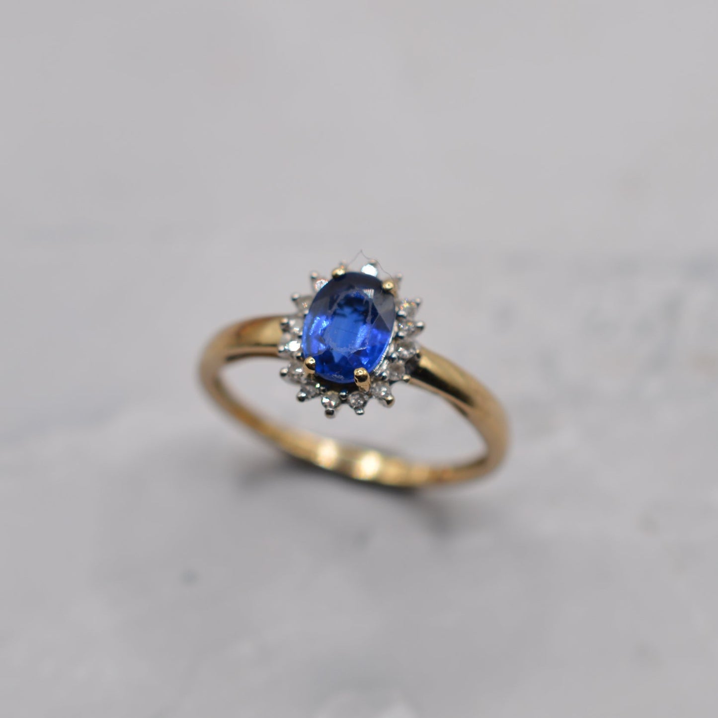Y2K 9ct Gold Kyanite & Diamond Cluster Ring