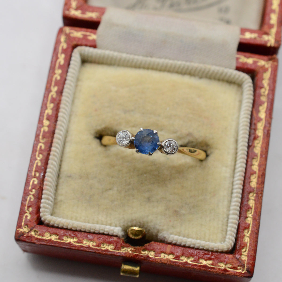 Antique 18ct Gold Sapphire & Diamond Ring