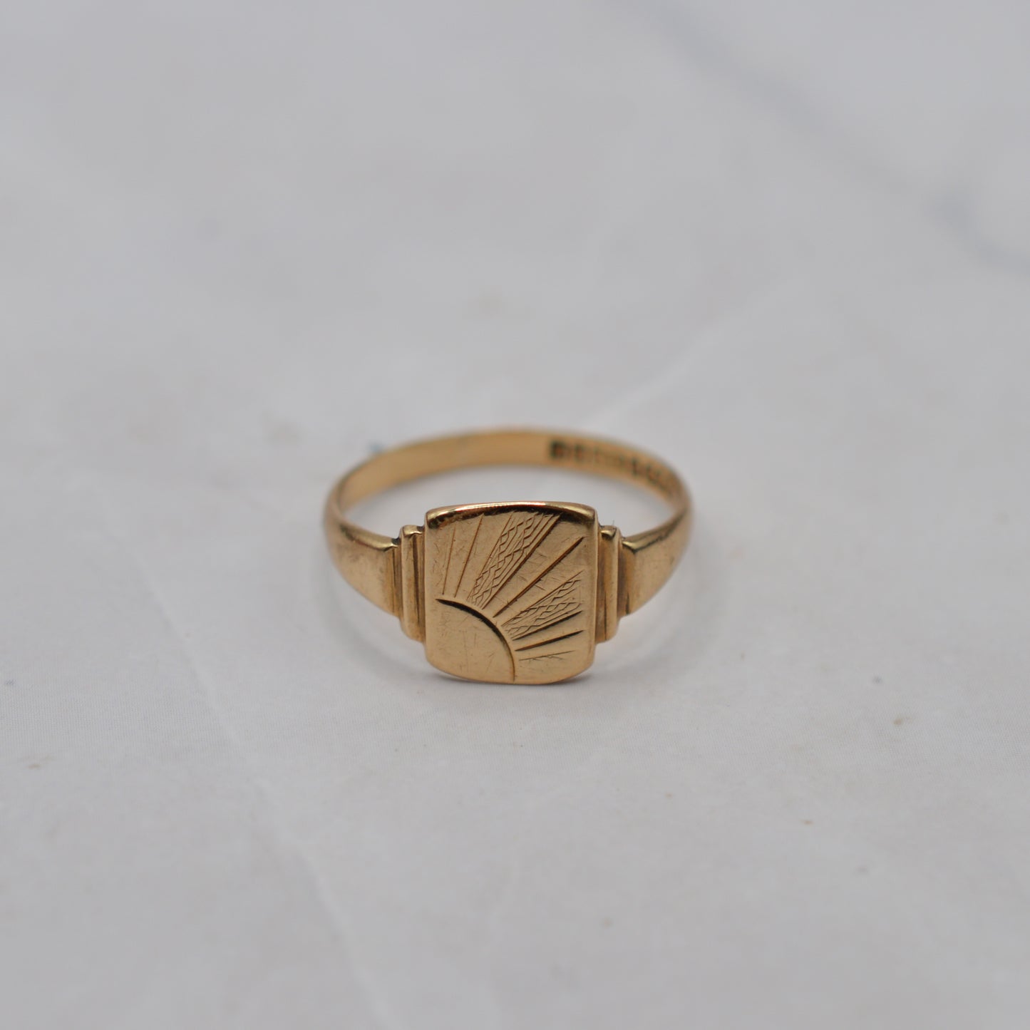 1960s Vintage 9ct Gold Sunrise Signet Ring