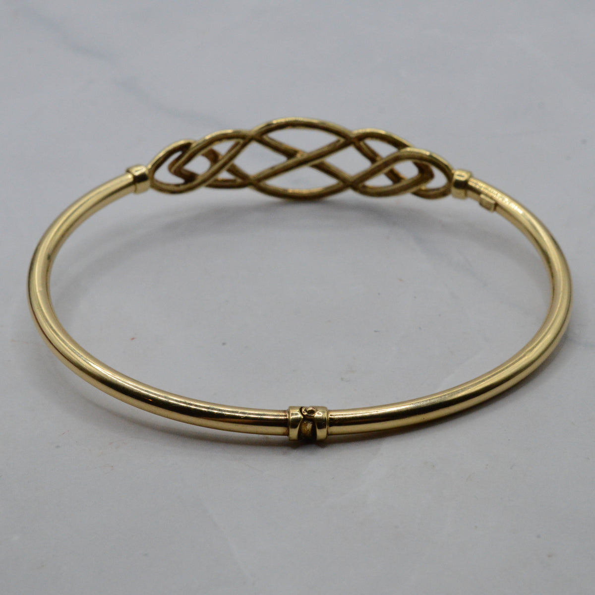 9ct Gold Celtic Knot Hinged Bangle Bracelet