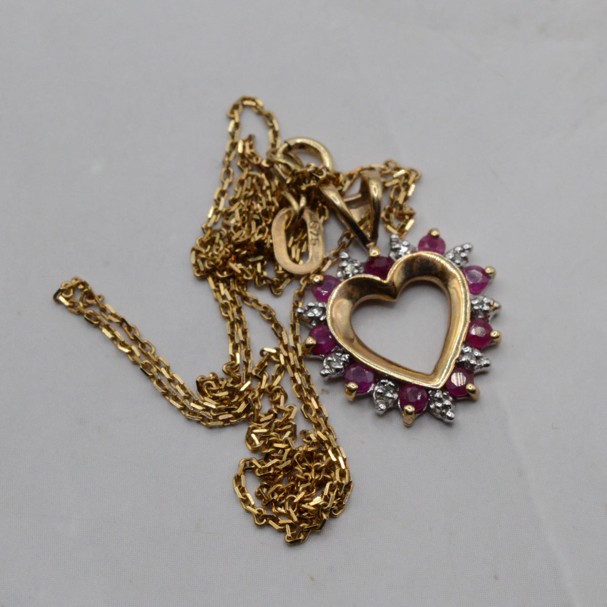 Y2K 9ct Gold Ruby & Diamond Heart Pendant Necklace (16")