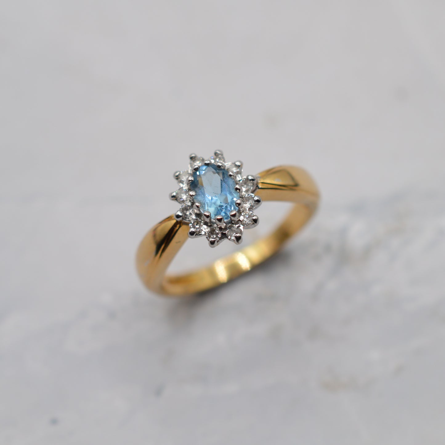 18ct Gold Aquamarine & Diamond Cluster Ring