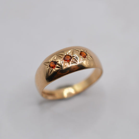 1970s Vintage 9ct Gold Garnet Gypsy Ring