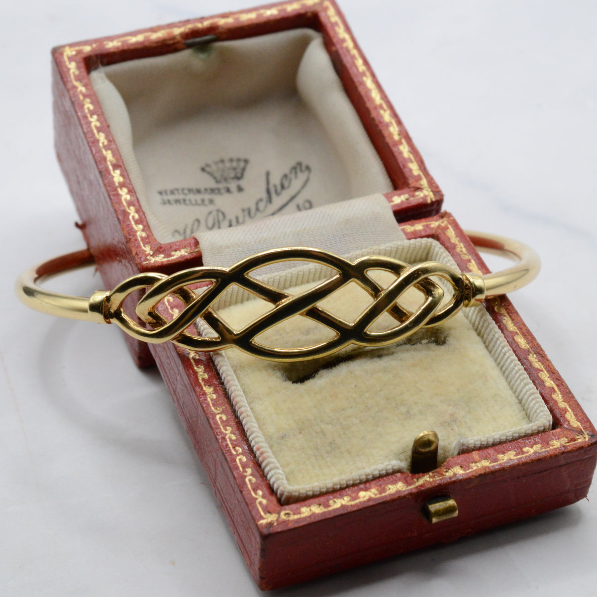 9ct Gold Celtic Knot Hinged Bangle Bracelet