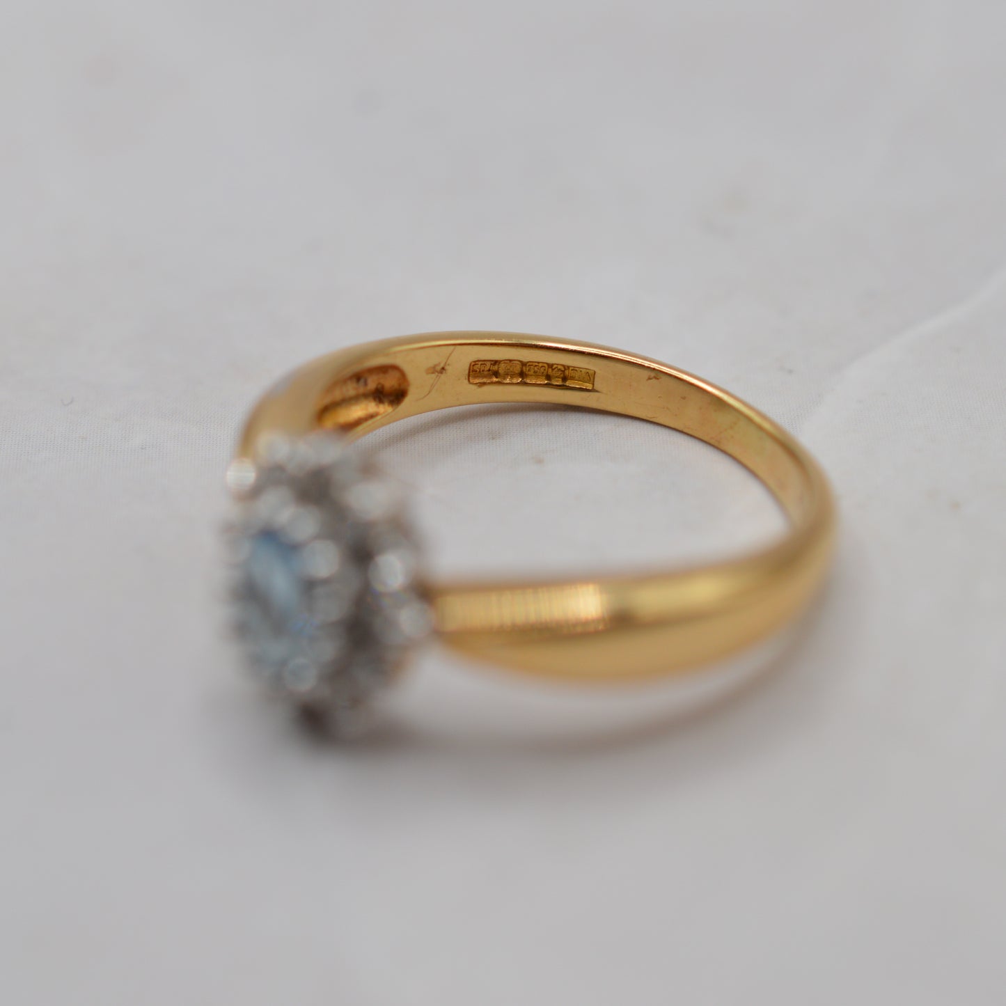 18ct Gold Aquamarine & Diamond Cluster Ring