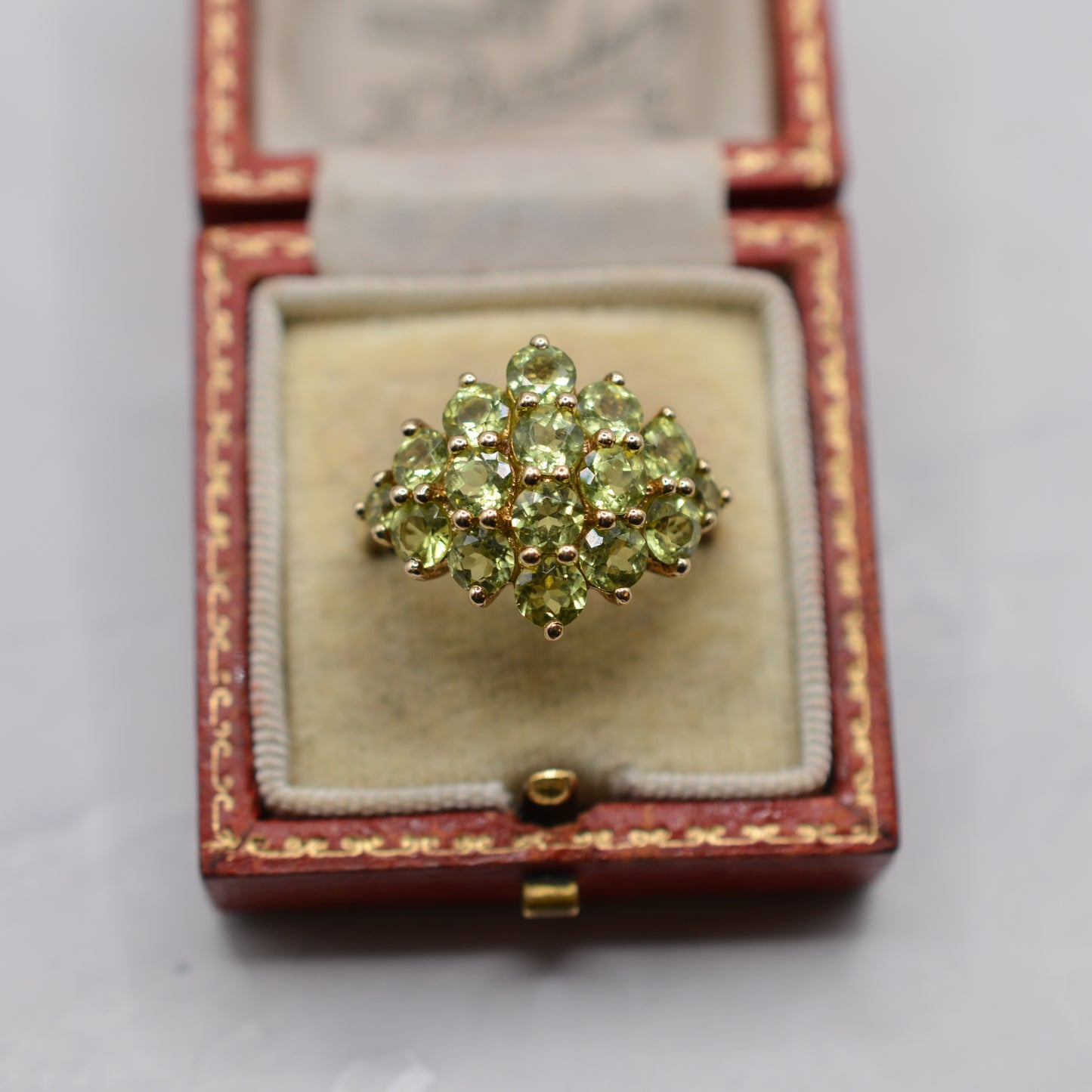 Y2K Chunky 9ct Gold Peridot Cluster Ring