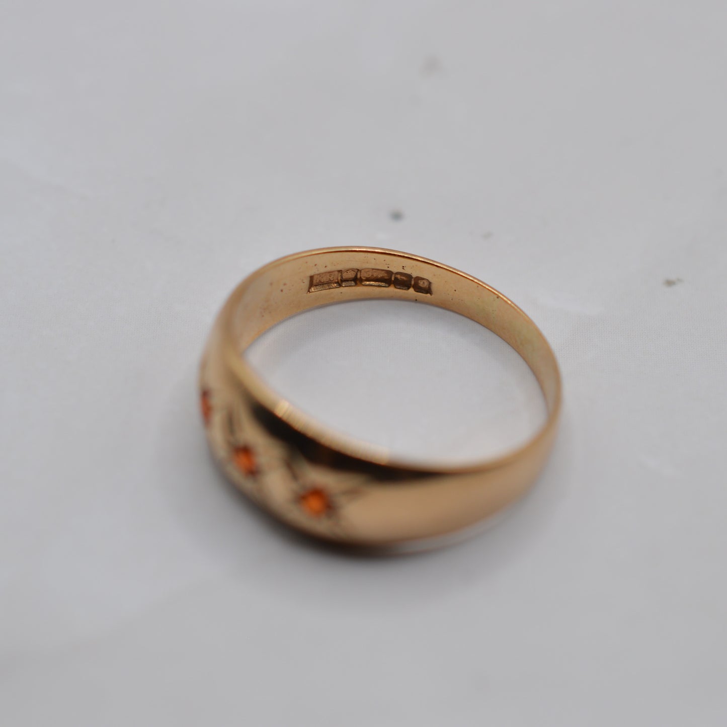 1970s Vintage 9ct Gold Garnet Gypsy Ring