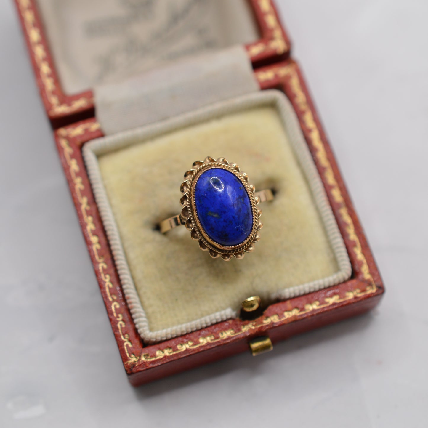 Chunky 1990s 9ct Gold Lapis Lazuli Ring with Rope-Twist Border