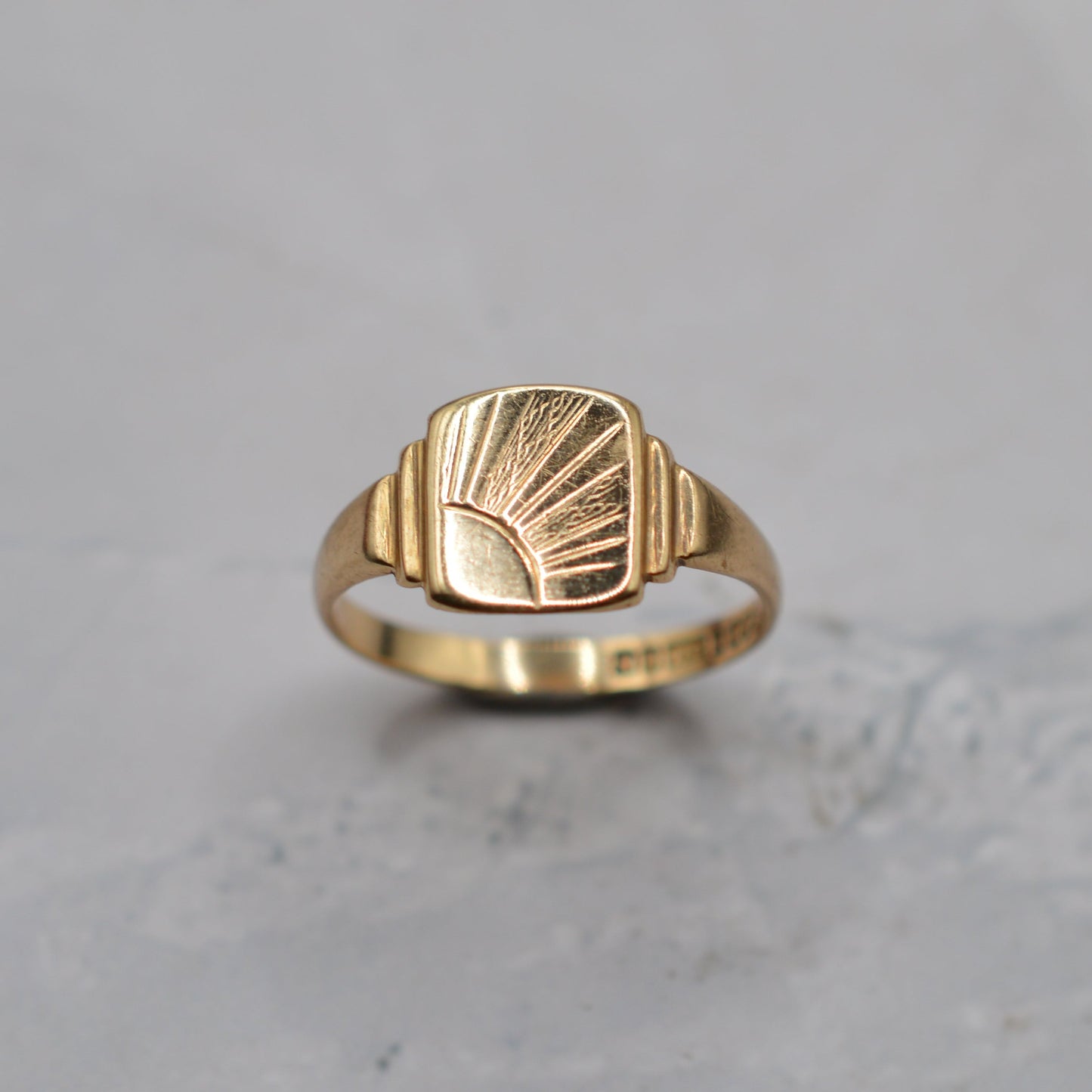 1960s Vintage 9ct Gold Sunrise Signet Ring