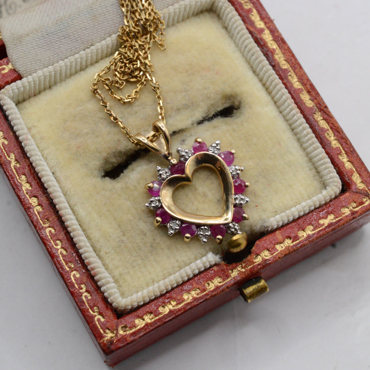 Y2K 9ct Gold Ruby & Diamond Heart Pendant Necklace (16")