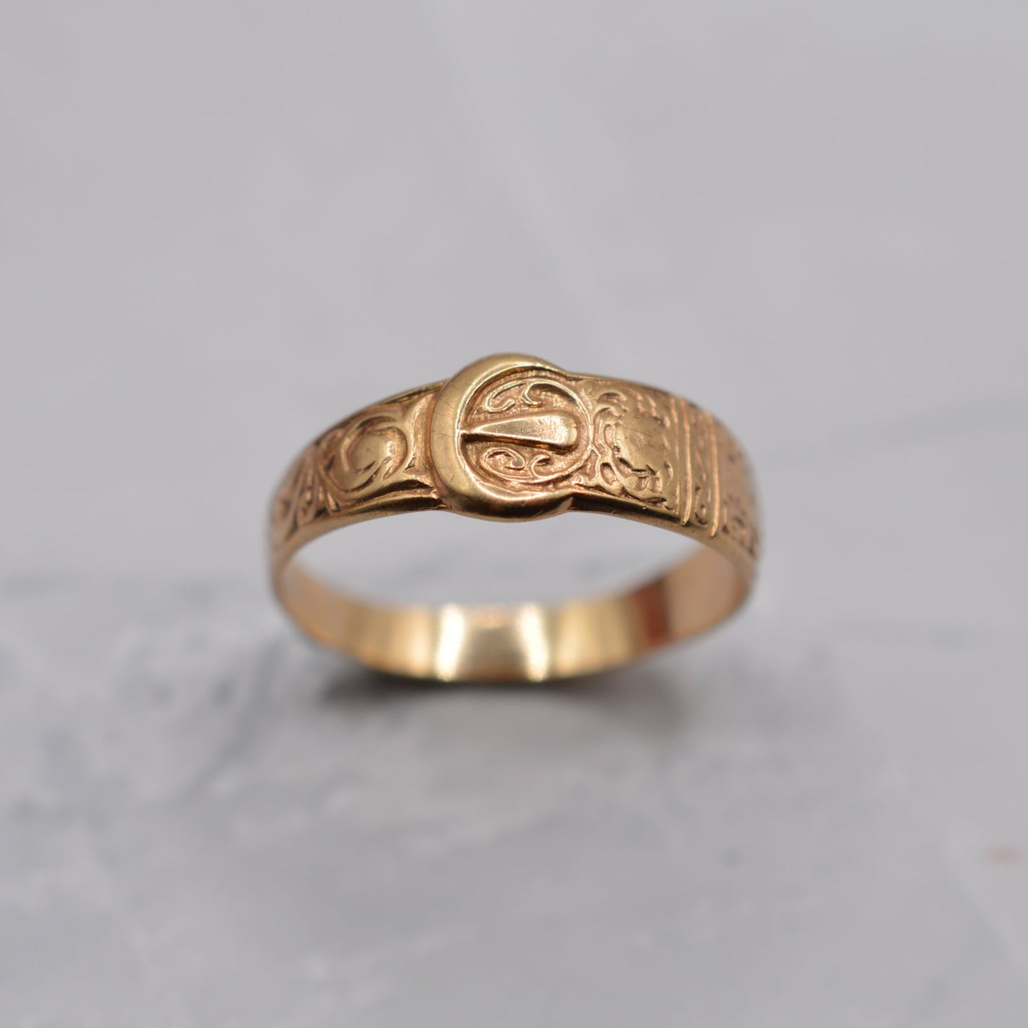 1980s 9ct Yellow Gold Buckle Ring