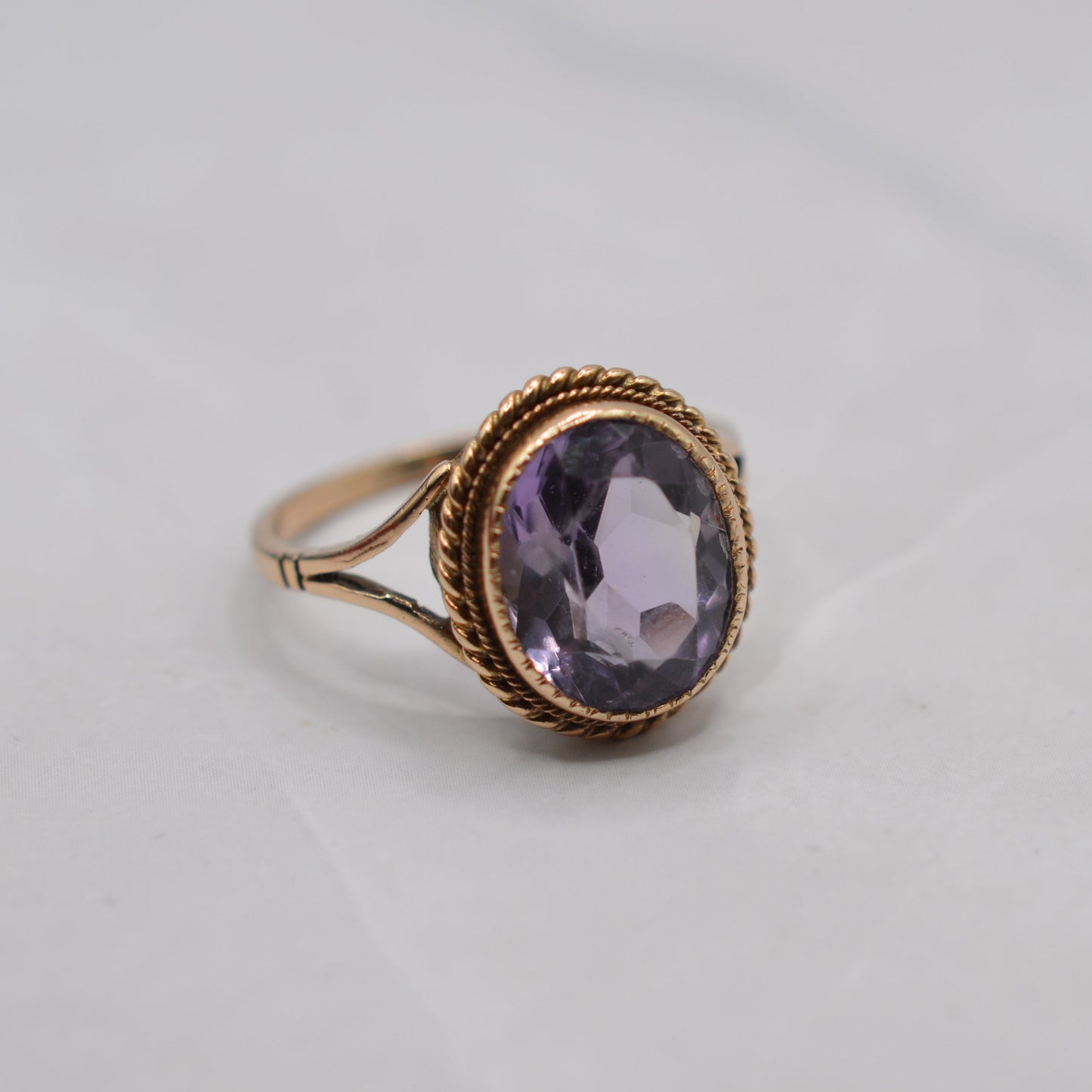 1970s Vintage 9ct Gold Amethyst Solitaire Ring
