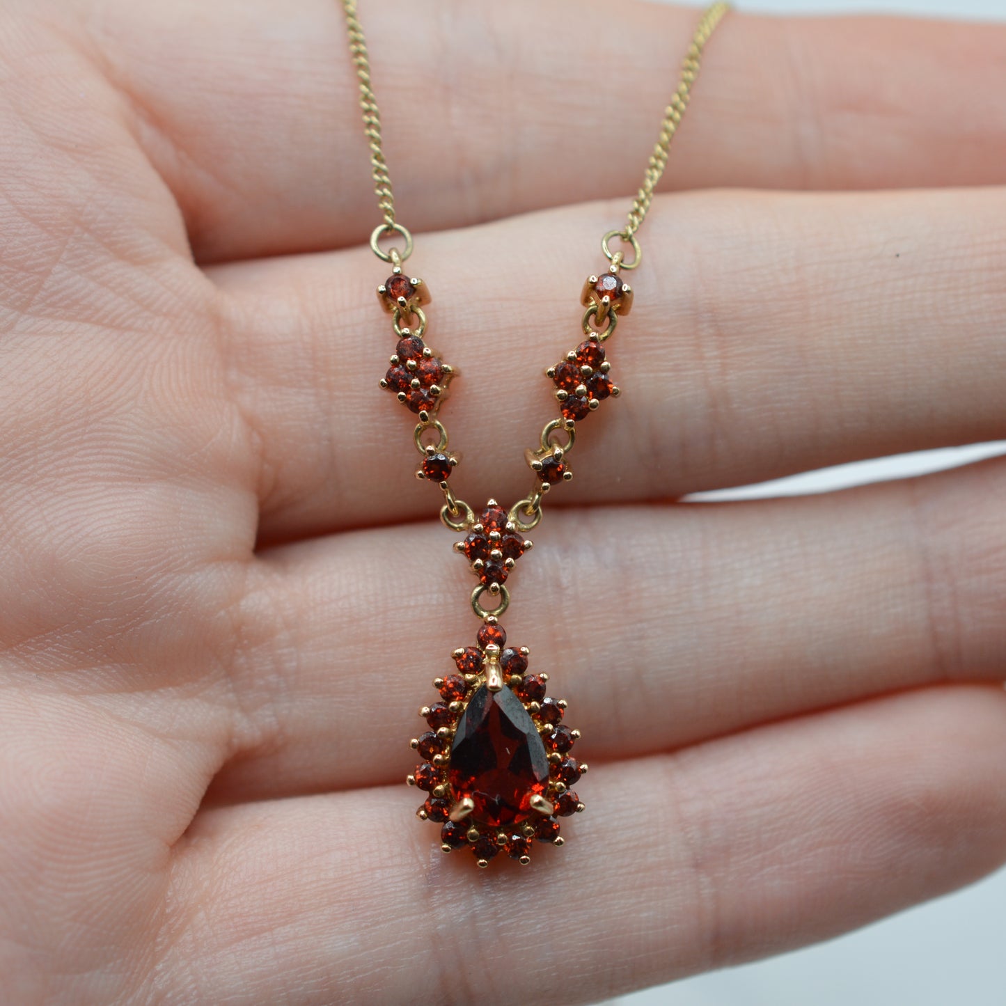 9ct Gold Garnet Cluster Necklace (15-18”)