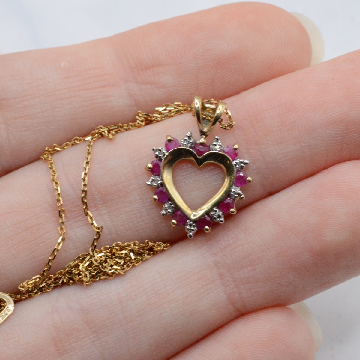 Y2K 9ct Gold Ruby & Diamond Heart Pendant Necklace (16")