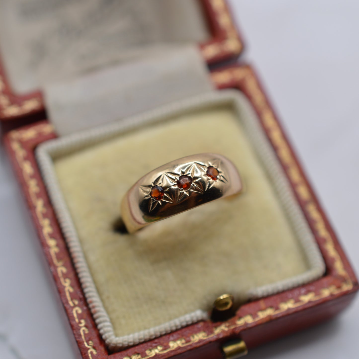 1970s Vintage 9ct Gold Garnet Gypsy Ring