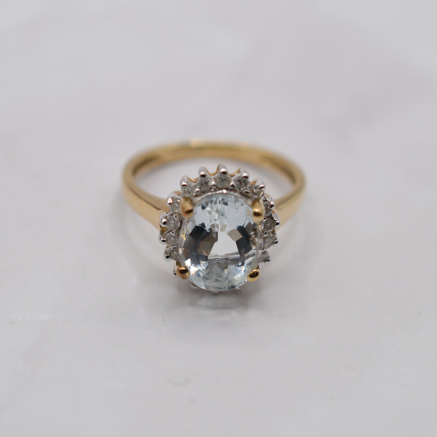 Y2K 9ct Gold Aquamarine & Diamond Cluster Ring