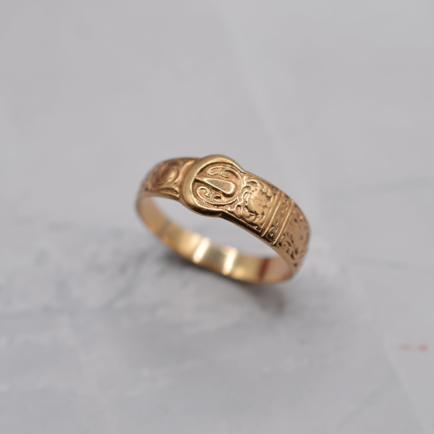 1980s 9ct Yellow Gold Buckle Ring