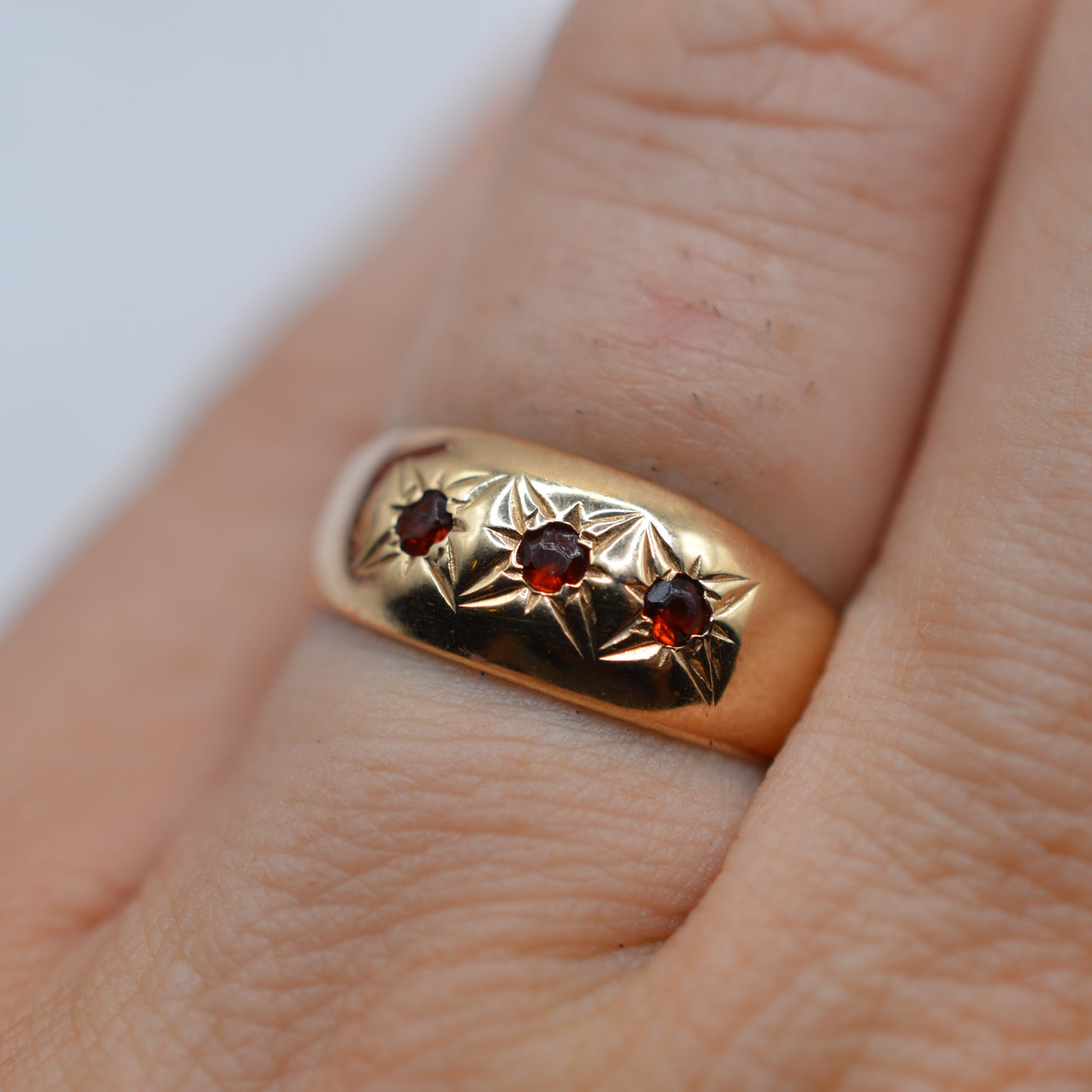 1970s Vintage 9ct Gold Garnet Gypsy Ring