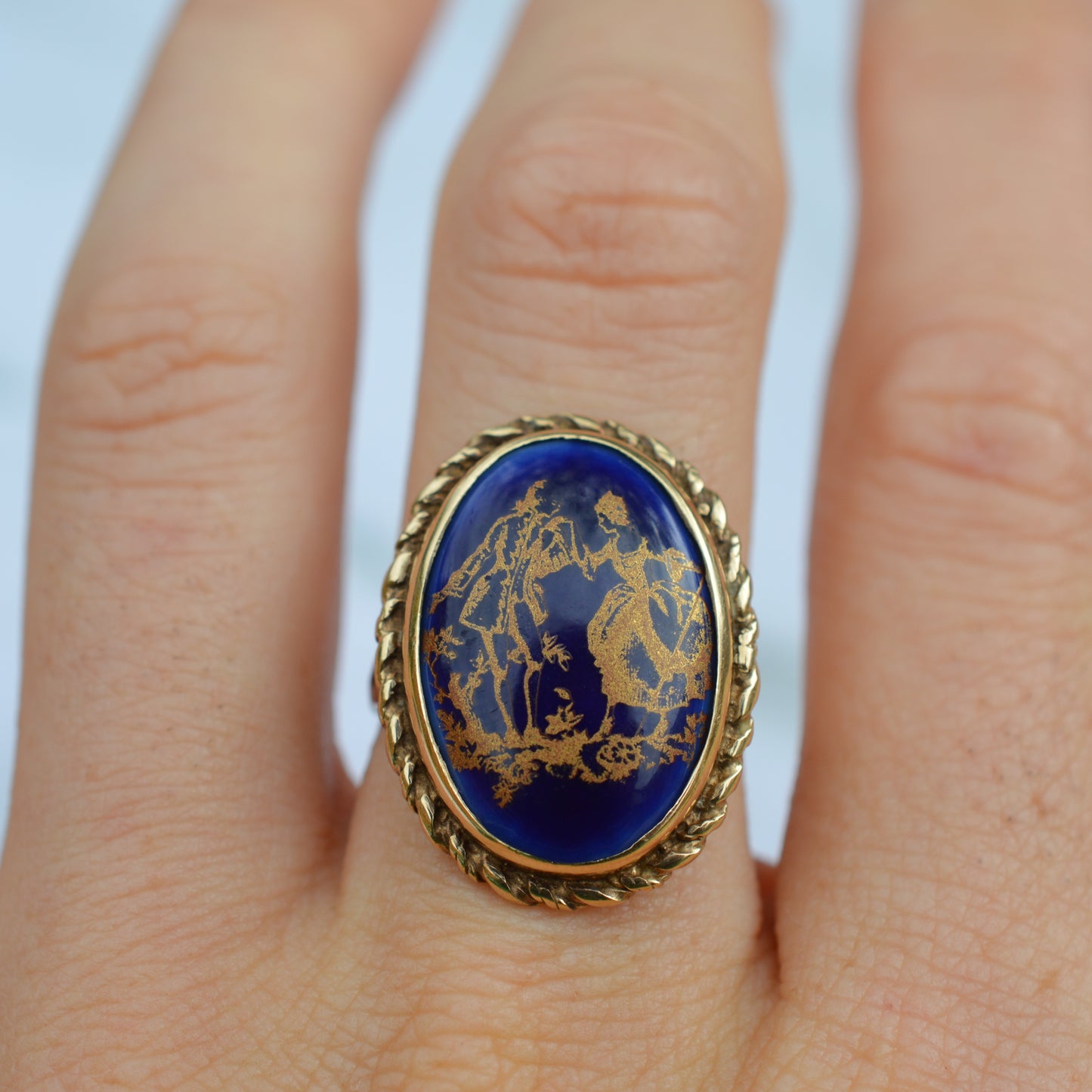 Rare 1970s Vintage 9ct Gold Porcelain Limoges Portrait Ring