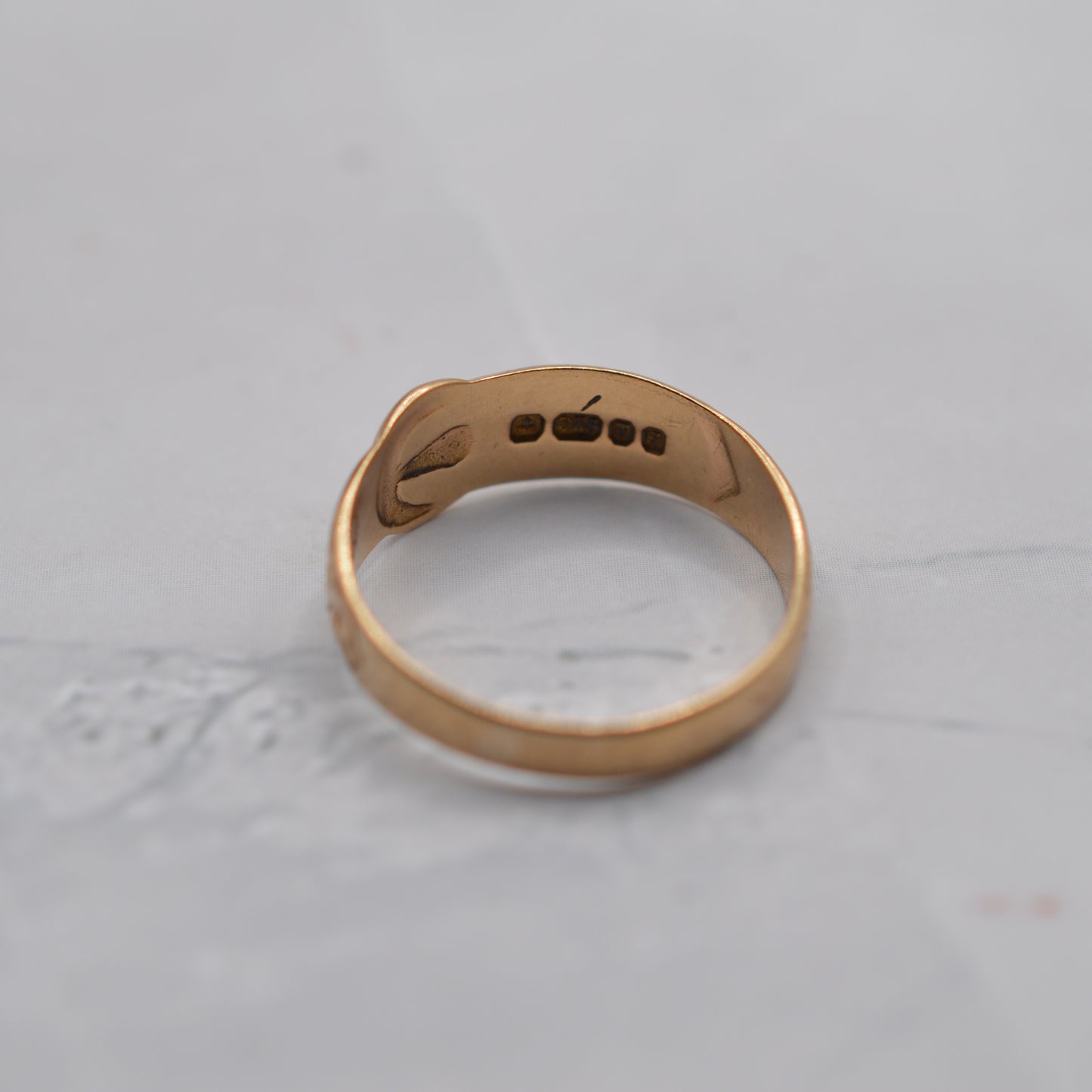 1980s 9ct Yellow Gold Buckle Ring