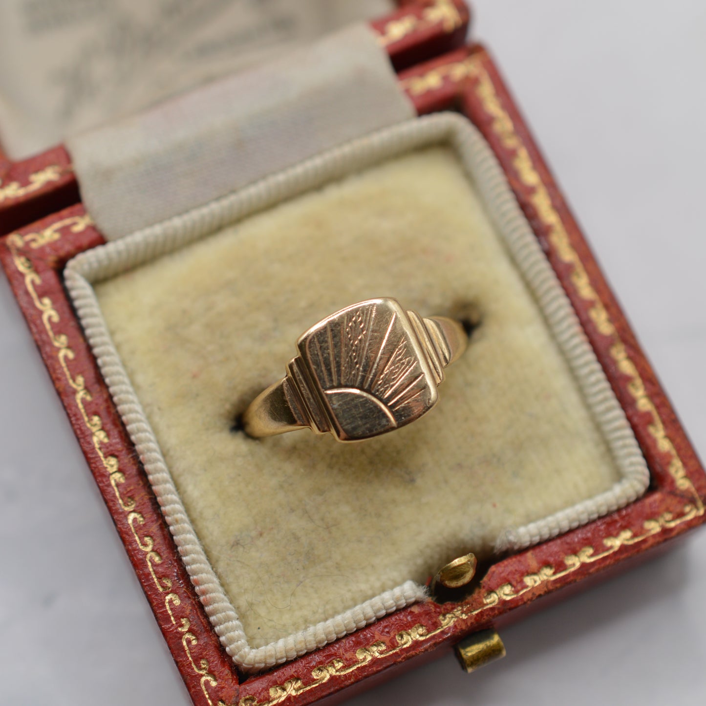 1960s Vintage 9ct Gold Sunrise Signet Ring