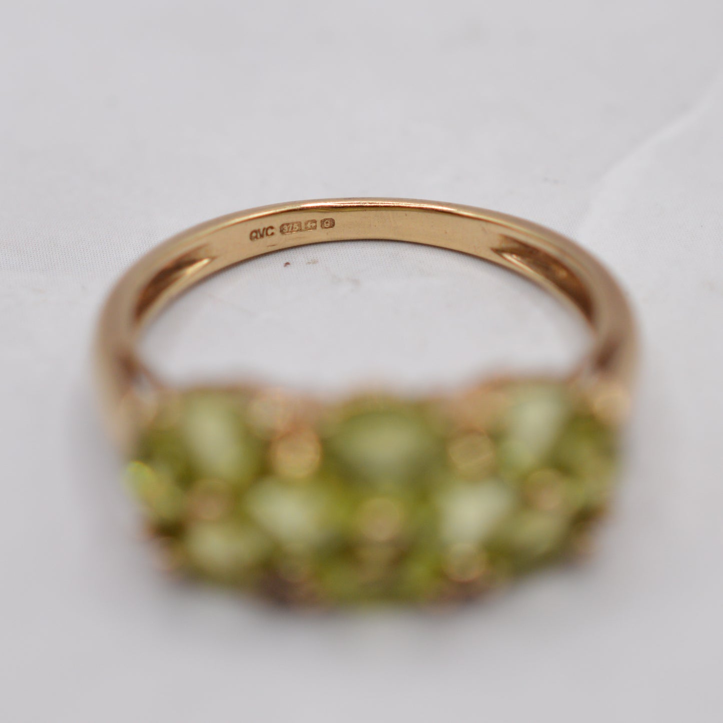 Chunky Y2K 9ct Gold Peridot Cluster Ring
