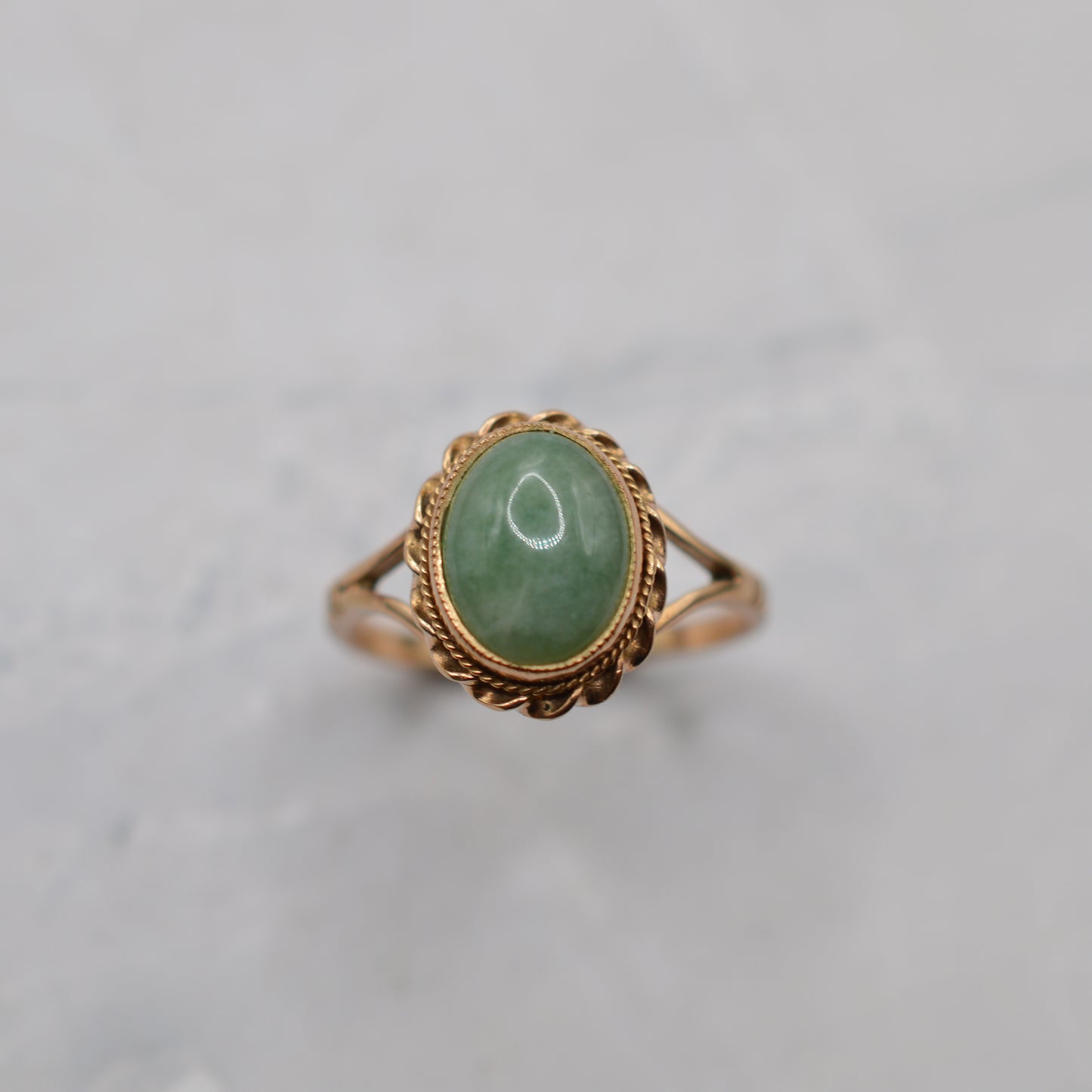 Vintage 9ct Gold Jade Solitaire Ring