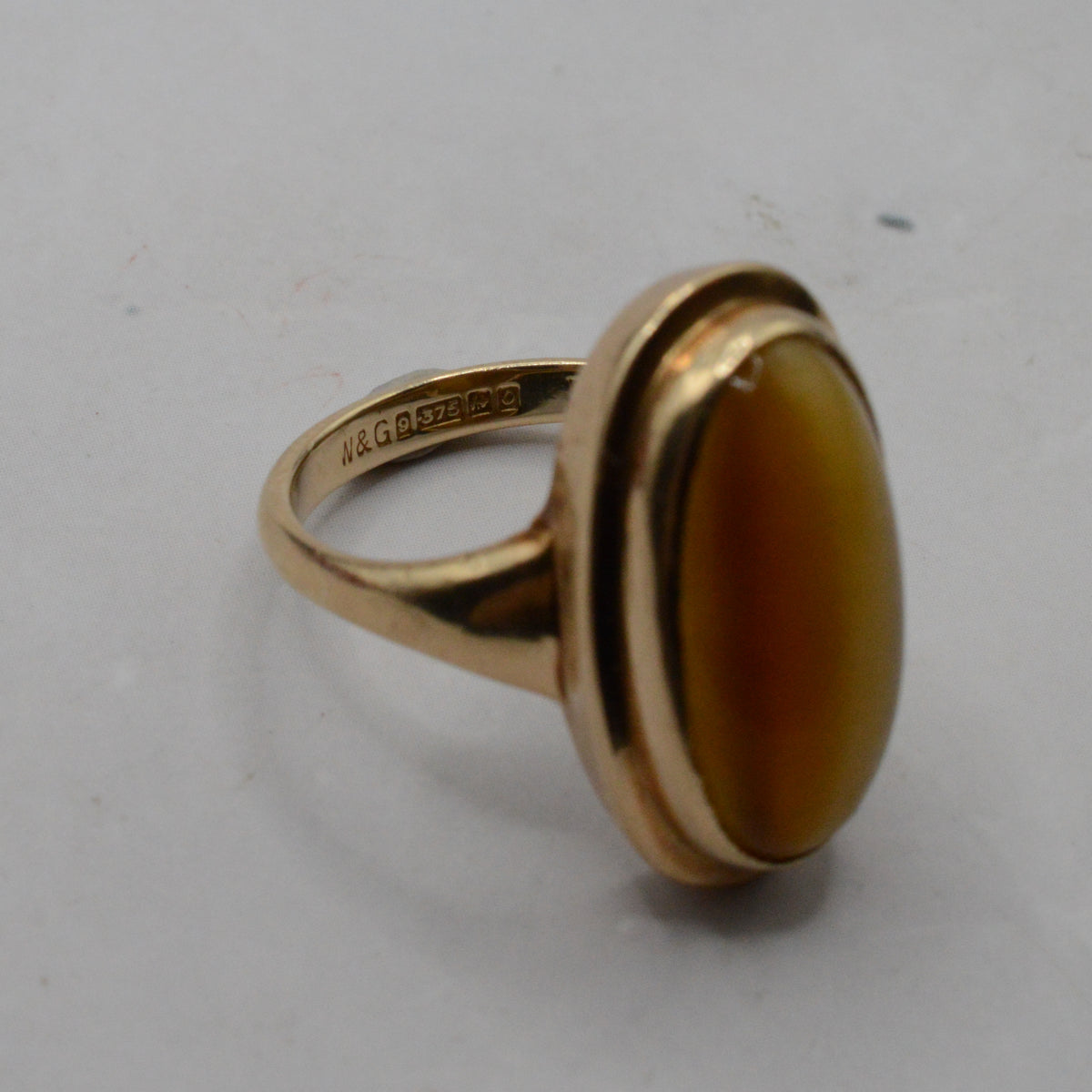 1960s Chunky Vintage 9ct Gold Tiger's Eye Ring