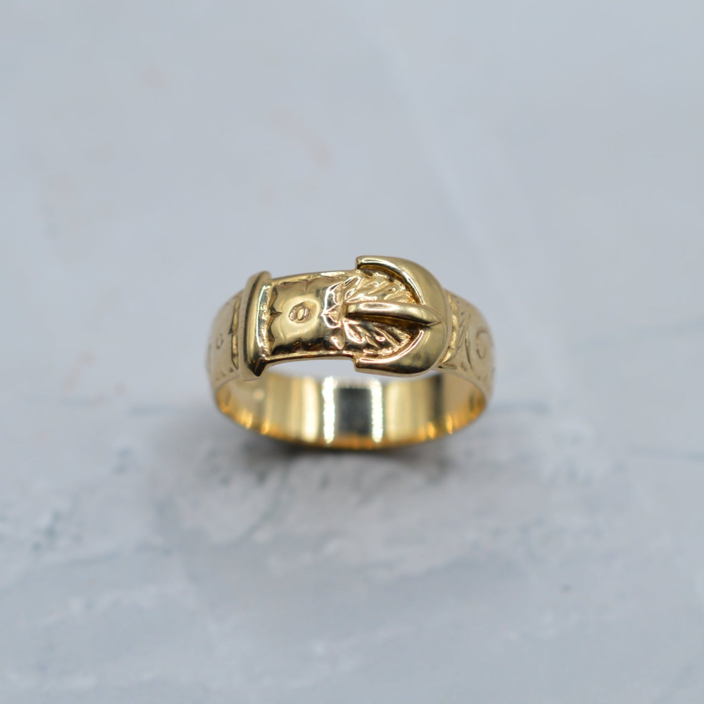 Vintage 9ct Gold Floral Buckle Ring