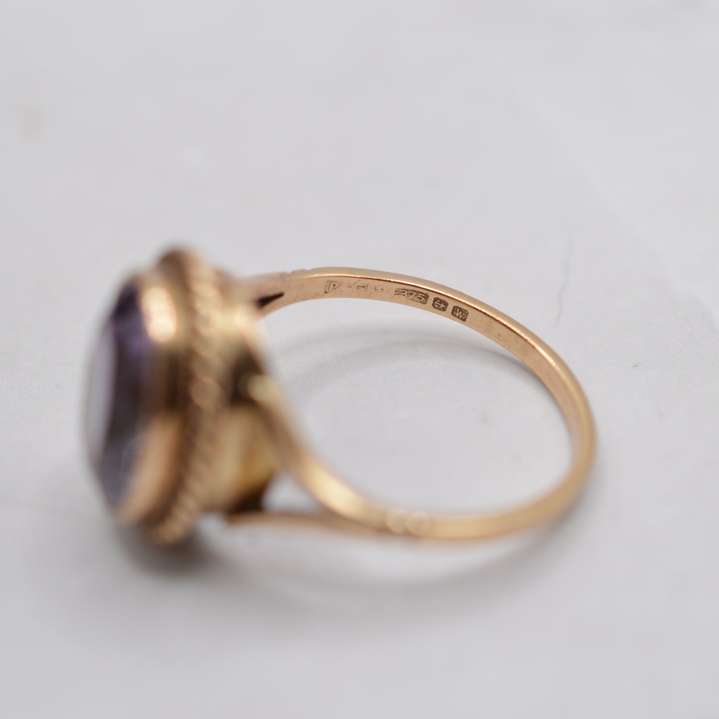 1970s Vintage 9ct Gold Amethyst Solitaire Ring