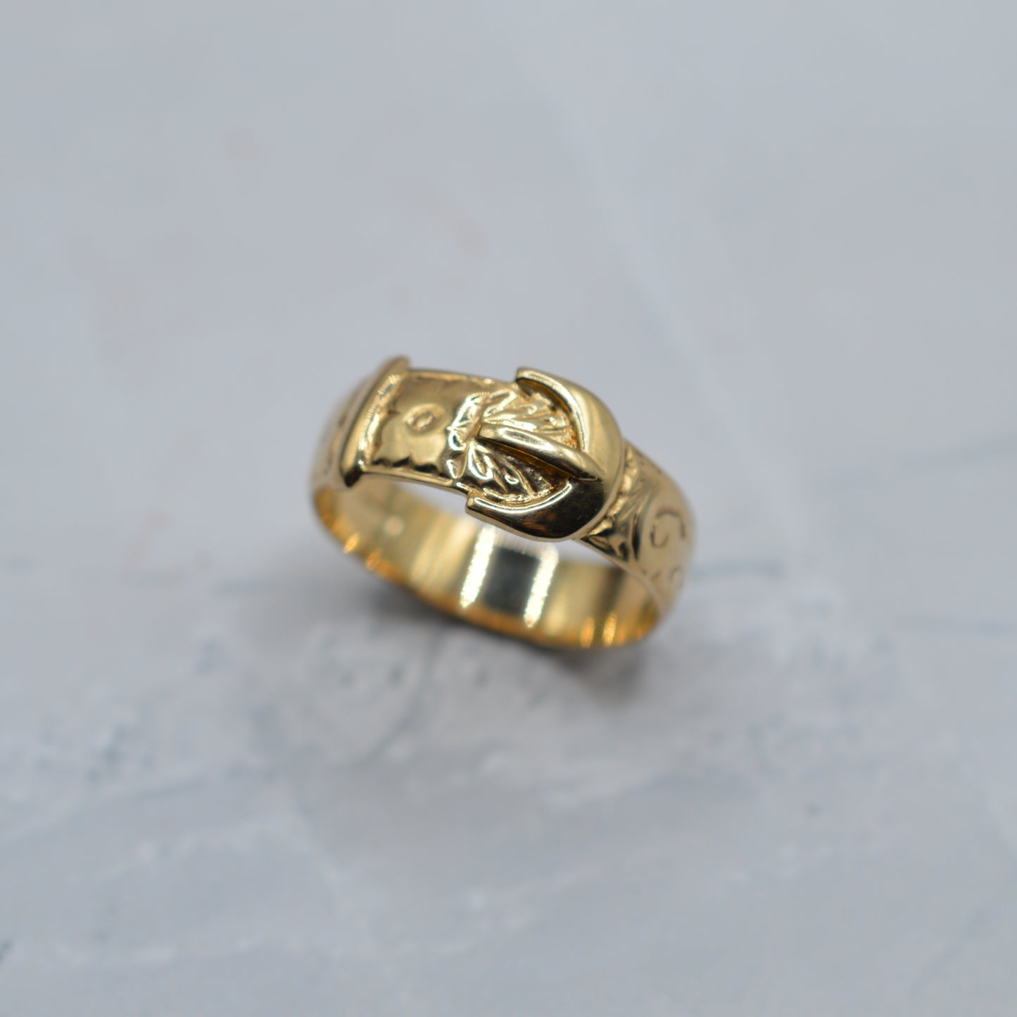 Vintage 9ct Gold Floral Buckle Ring