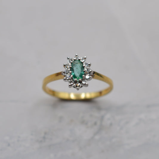 1980s 18ct Gold Emerald & Diamond Cluster Ring