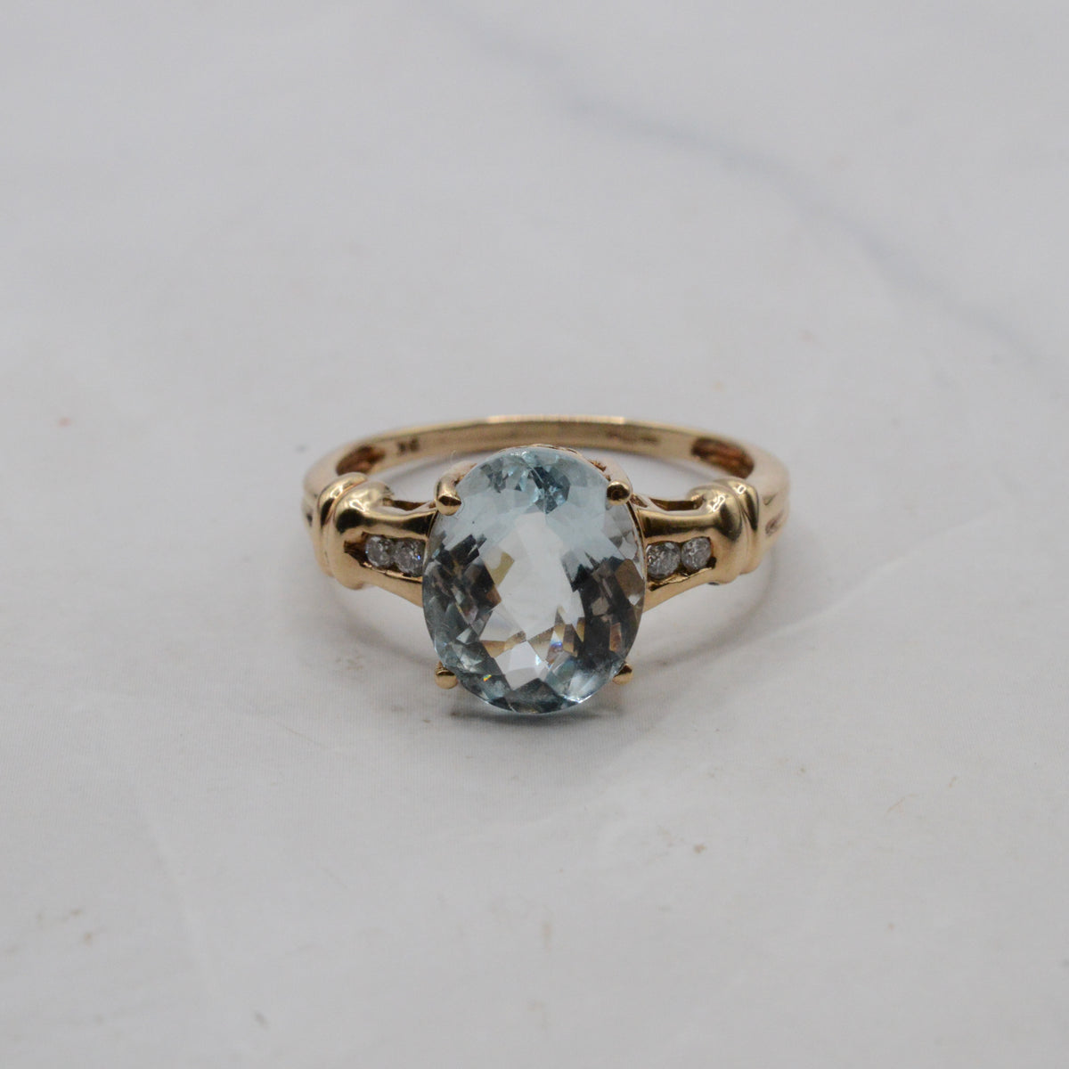 9ct Gold Topaz & Diamond Dress Ring