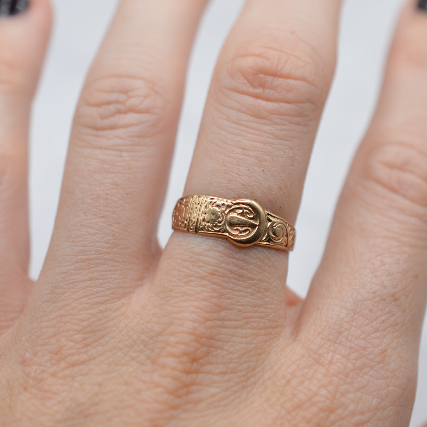 1980s 9ct Yellow Gold Buckle Ring