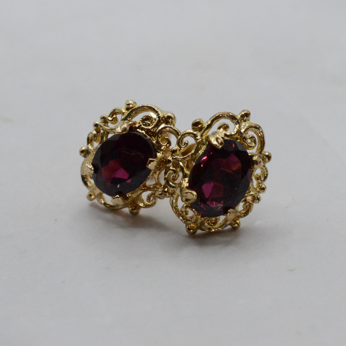 9ct Gold Garnet Openwork Stud Earrings