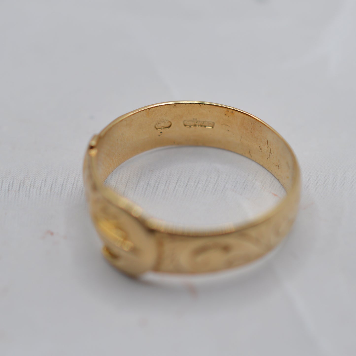 Vintage 9ct Gold Floral Buckle Ring