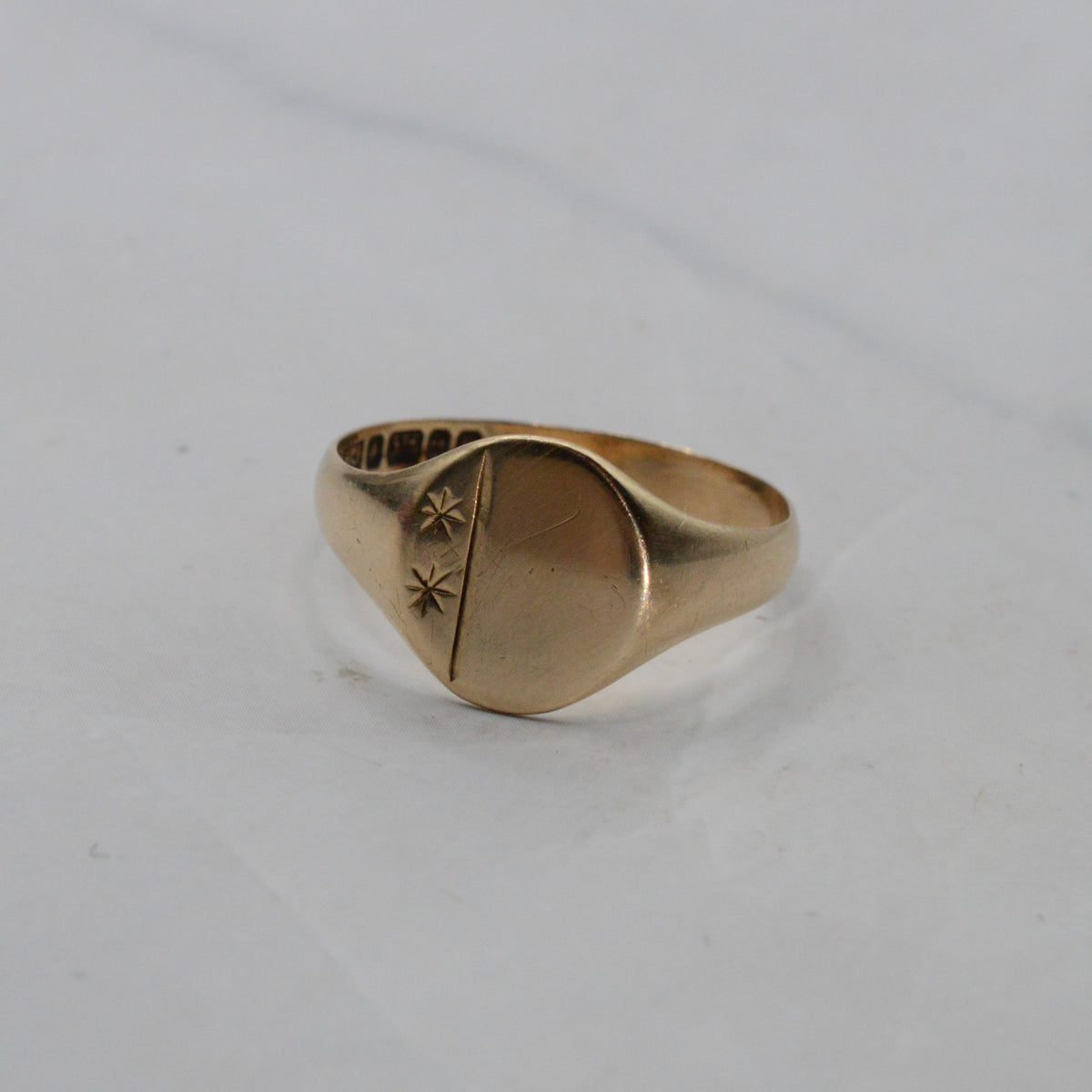 1970s Vintage 9ct Gold Star-Engraved Signet Ring