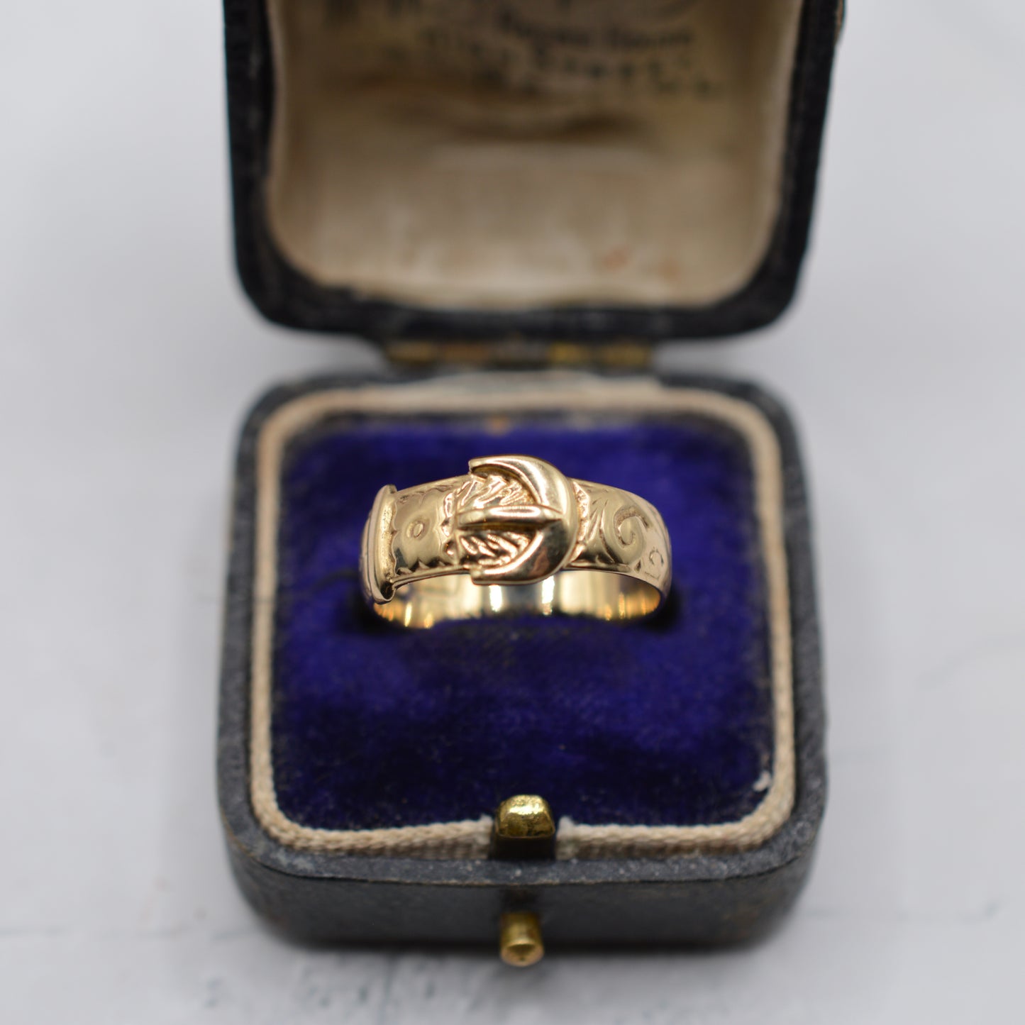 Vintage 9ct Gold Floral Buckle Ring