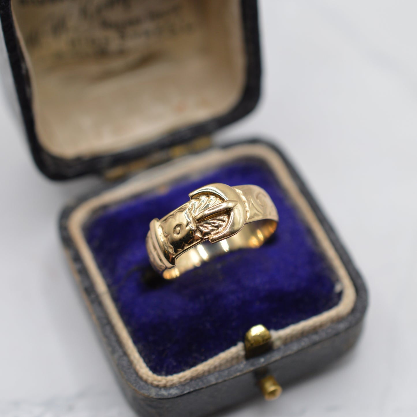 Vintage 9ct Gold Floral Buckle Ring