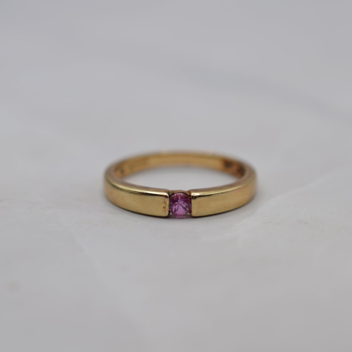 Y2K 9ct Gold Pink Sapphire Ring