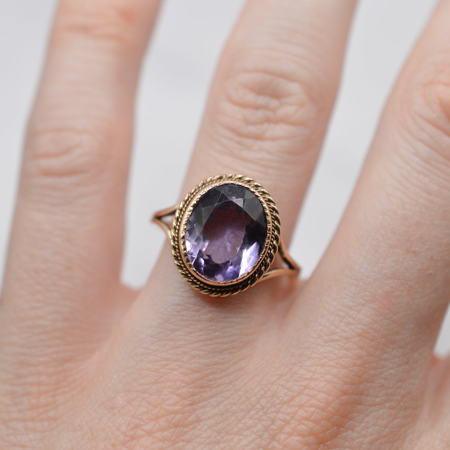 1970s Vintage 9ct Gold Amethyst Solitaire Ring
