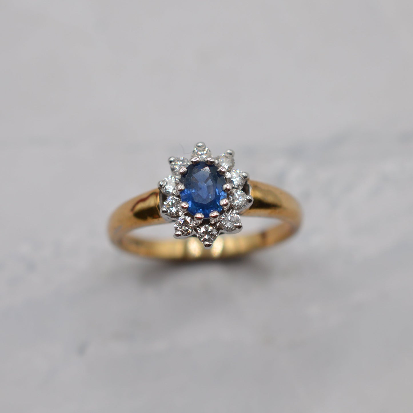 Y2K 9ct Gold Sapphire & Diamond Cluster Ring