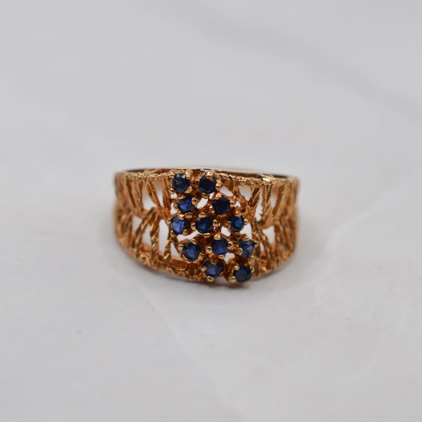 Brutalist 1970s Vintage 9ct Gold Sapphire Bark Ring