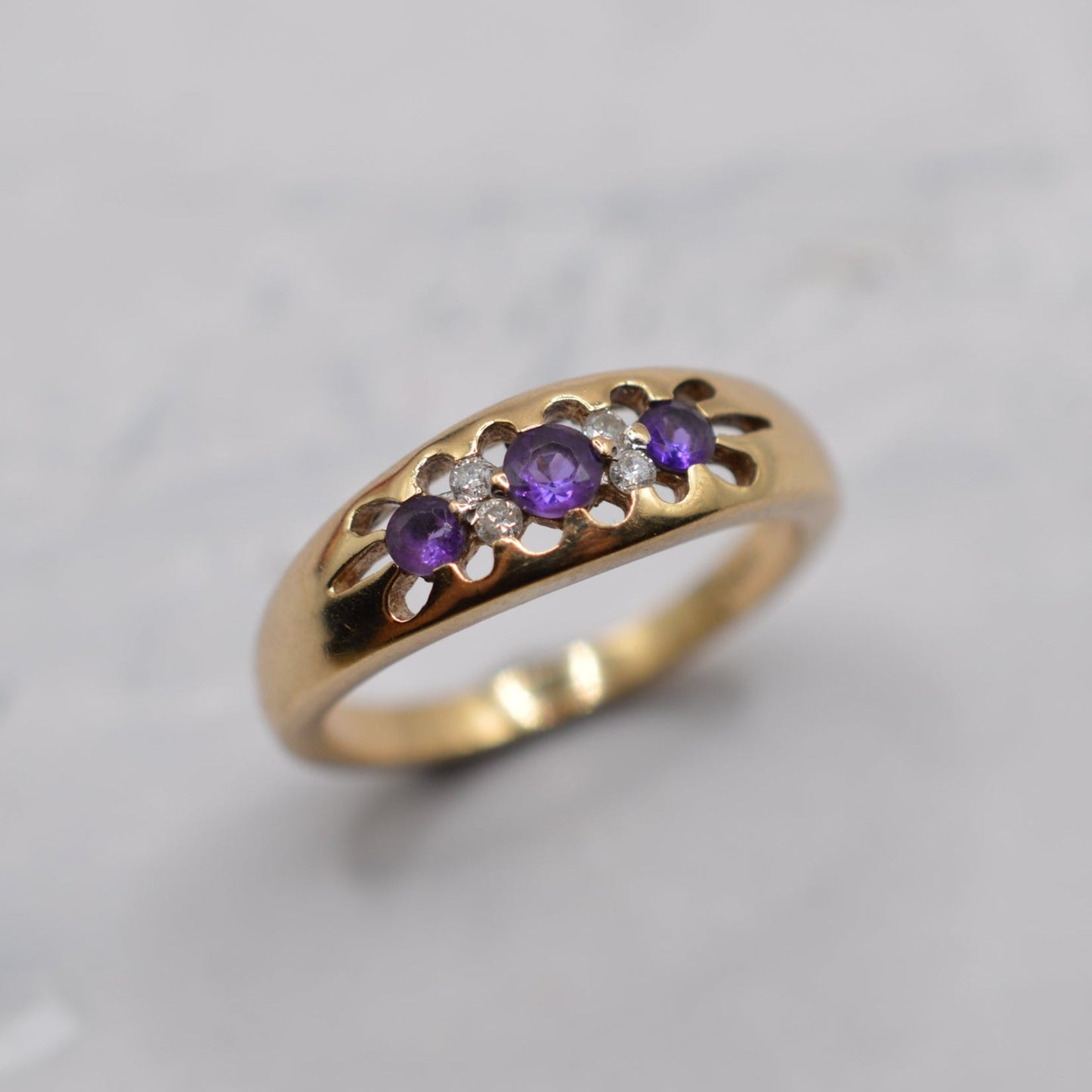 Y2K 9ct Gold Amethyst & Diamond Seven-Stone Ring