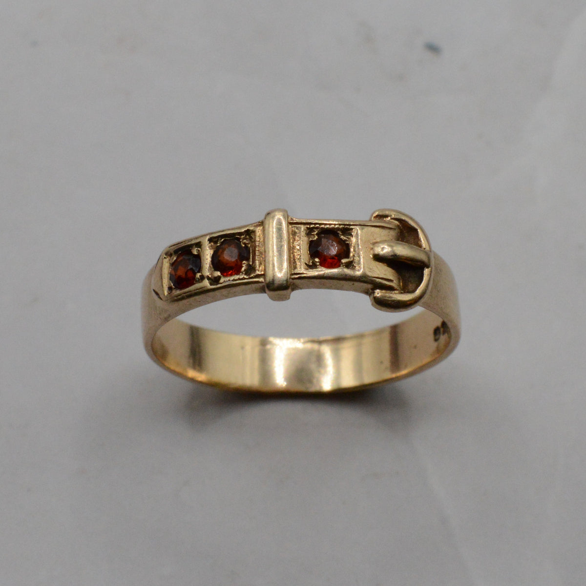 1970s Vintage 9ct Gold Garnet Buckle Ring