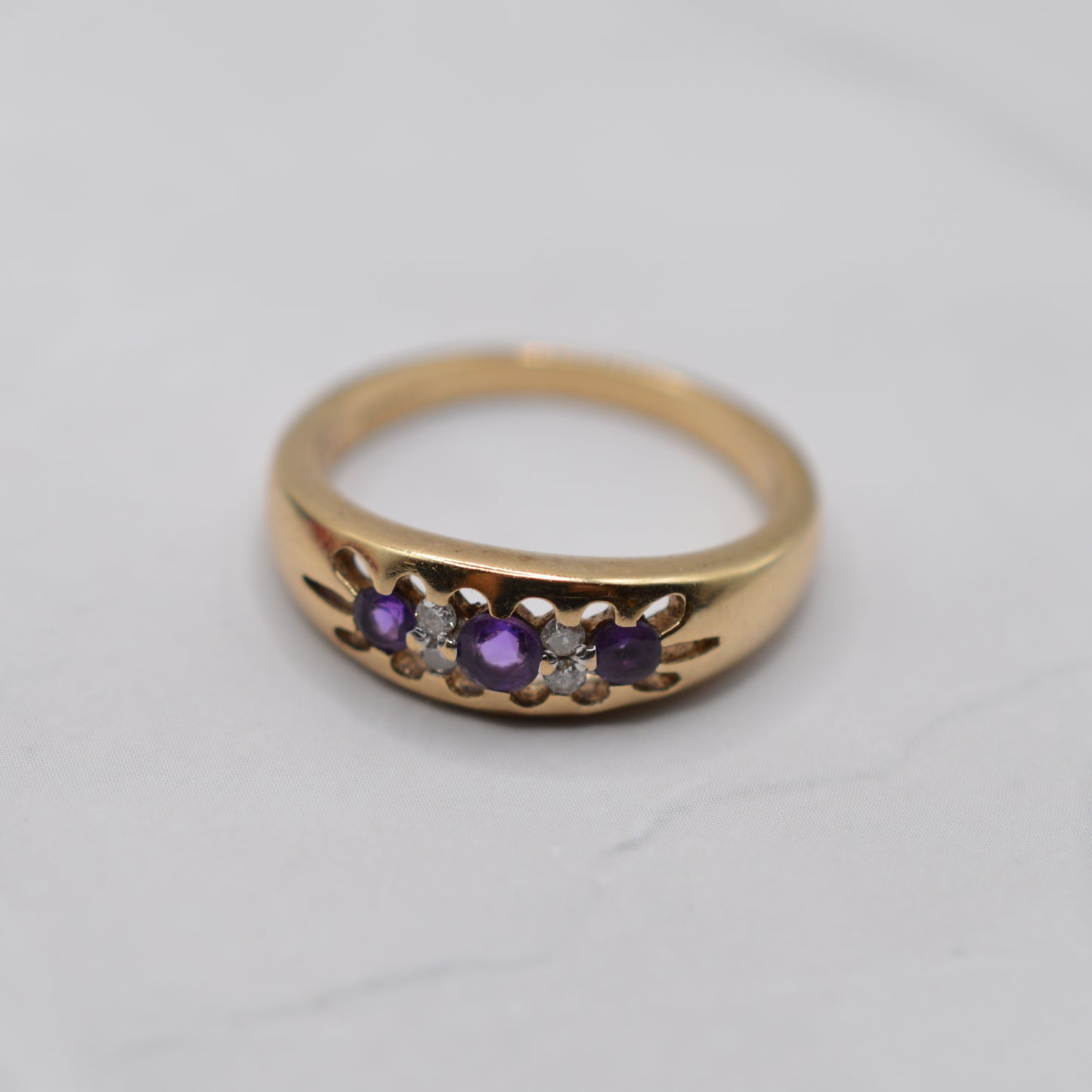 Y2K 9ct Gold Amethyst & Diamond Seven-Stone Ring