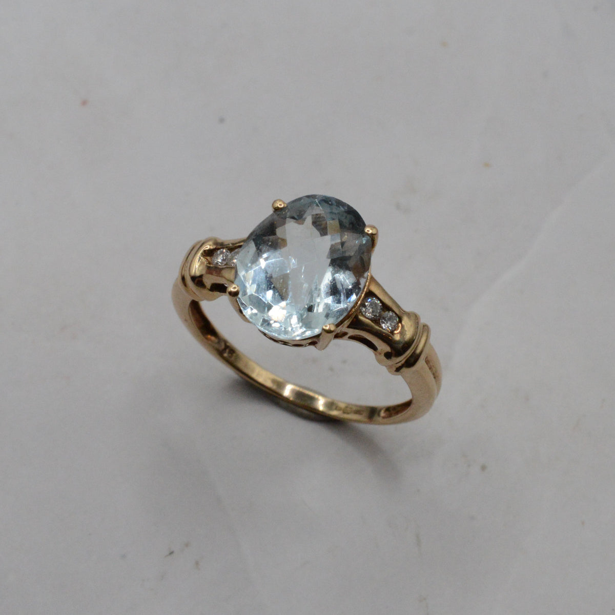 9ct Gold Topaz & Diamond Dress Ring