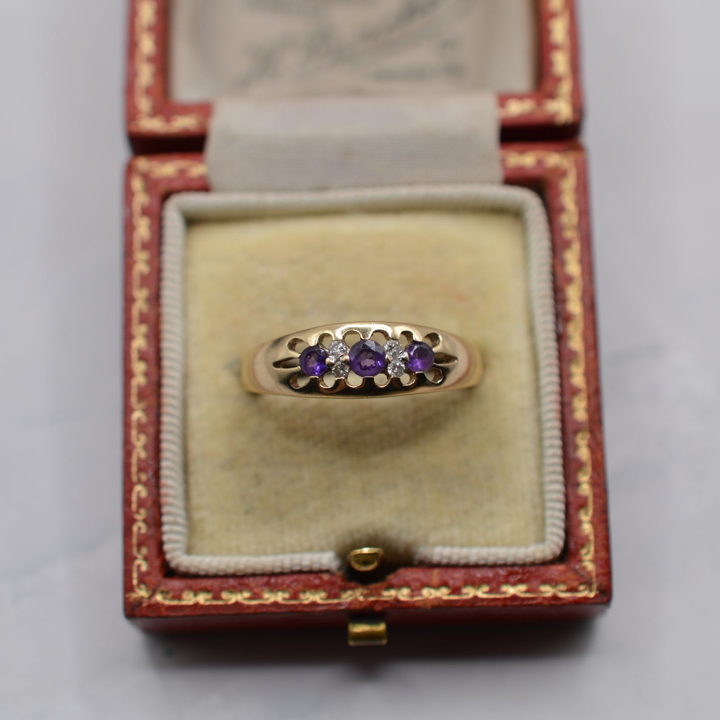 Y2K 9ct Gold Amethyst & Diamond Seven-Stone Ring