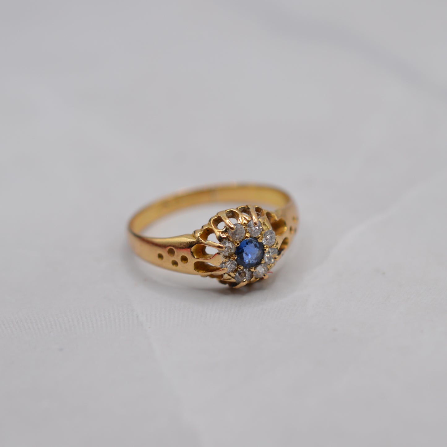 Antique 18ct Gold Sapphire & Diamond Cluster Ring
