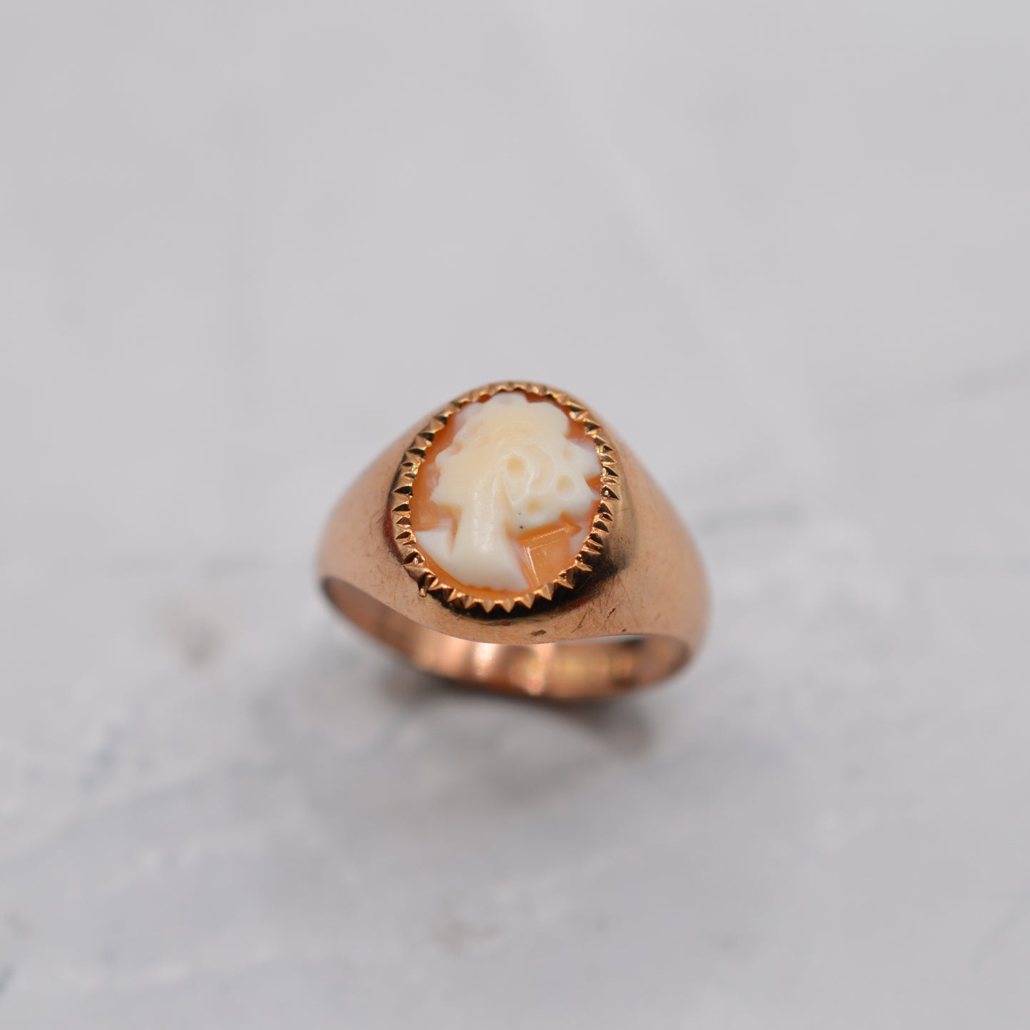 1970s Vintage Chunky 9ct Gold Cameo Signet Ring